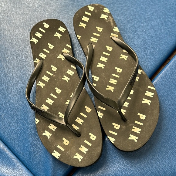 VS Pink Flip Flops - Picture 1 of 3